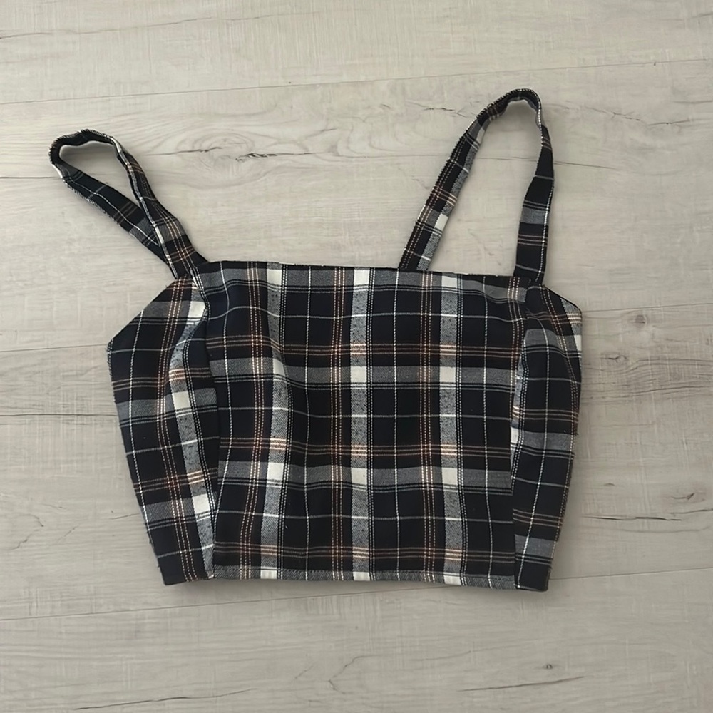 patterned crop top